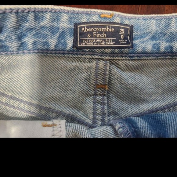Abercrombie and fitch skirt - Picture 3 of 4